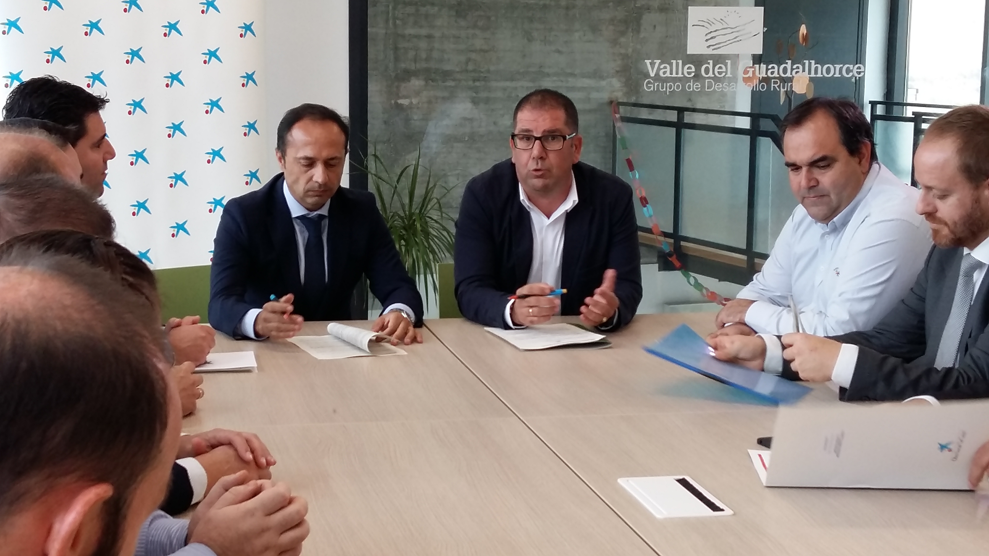 GDR Valle del Guadalhorce y Fundacin La Caixa firman convenio de colaboracin